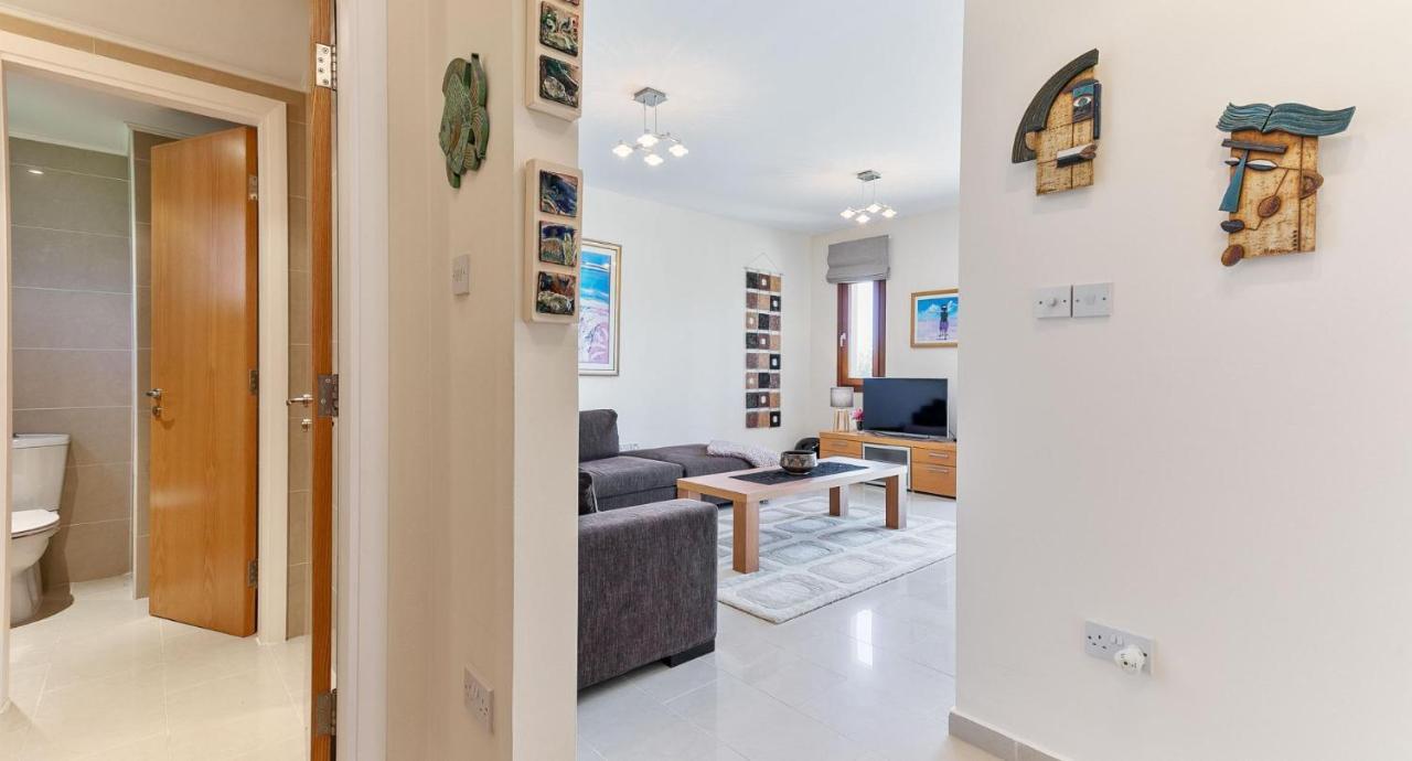 Fantastic Junior Villa Cz02 Salamis With Gorgeous Views, Aphrodite Hills Kouklia Esterno foto