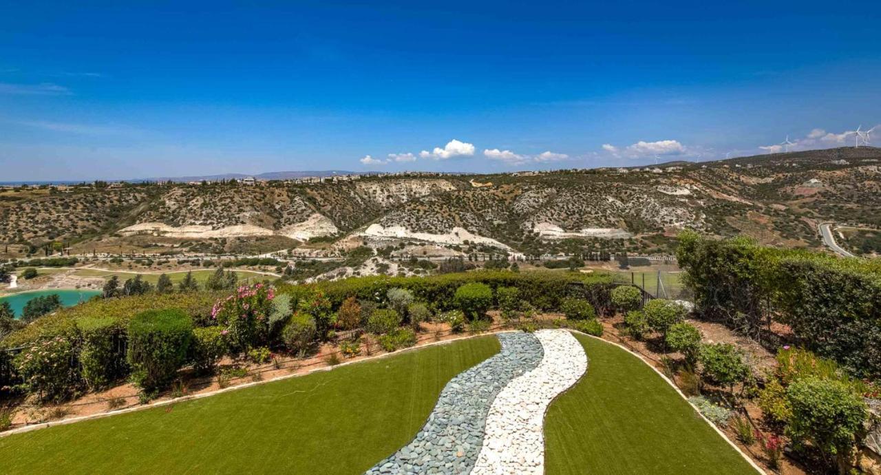 Fantastic Junior Villa Cz02 Salamis With Gorgeous Views, Aphrodite Hills Kouklia Esterno foto