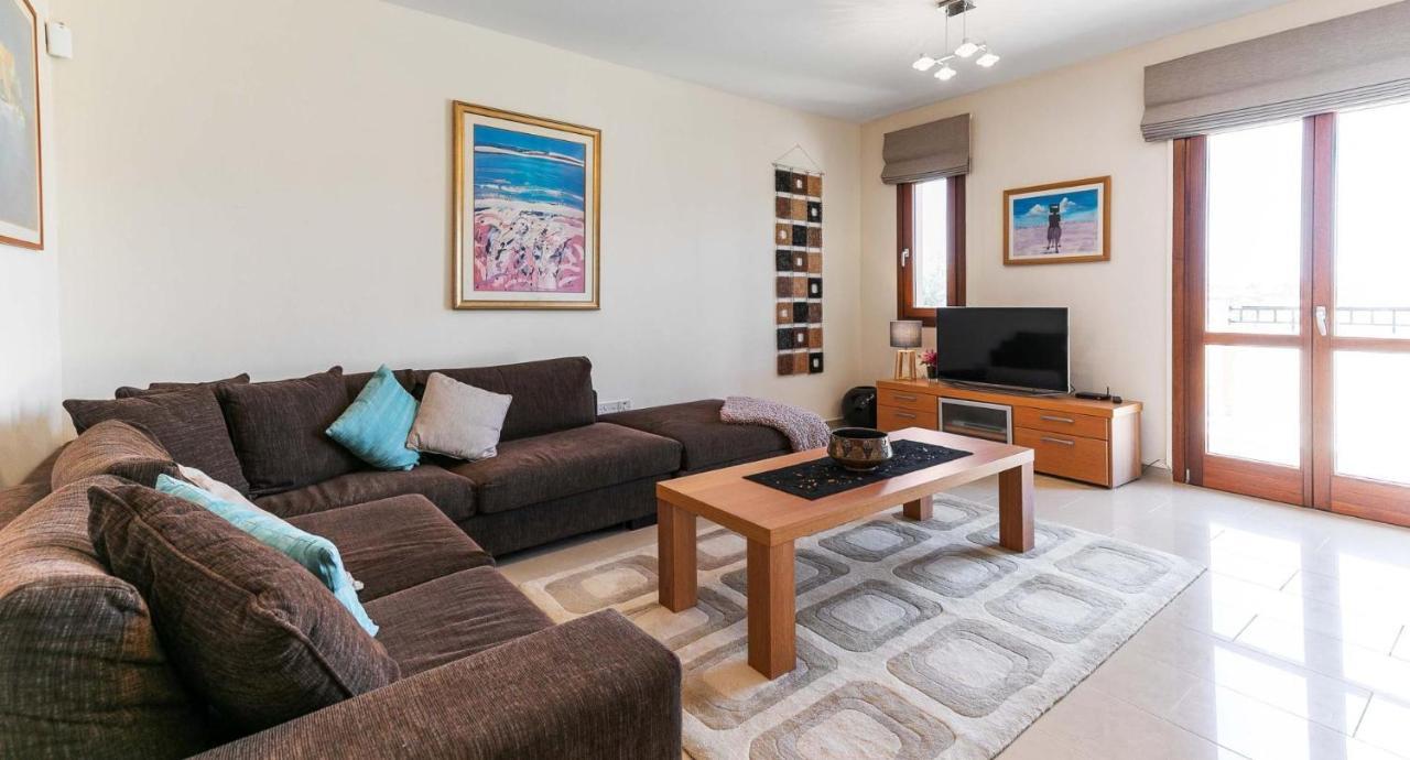 Fantastic Junior Villa Cz02 Salamis With Gorgeous Views, Aphrodite Hills Kouklia Esterno foto