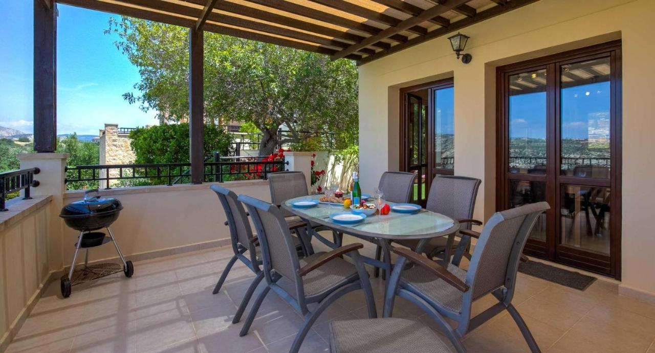 Fantastic Junior Villa Cz02 Salamis With Gorgeous Views, Aphrodite Hills Kouklia Esterno foto