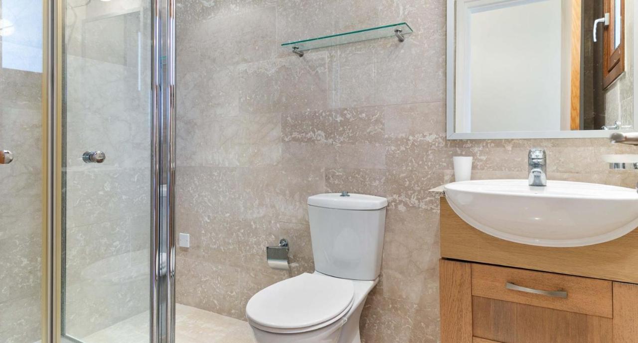 Fantastic Junior Villa Cz02 Salamis With Gorgeous Views, Aphrodite Hills Kouklia Esterno foto