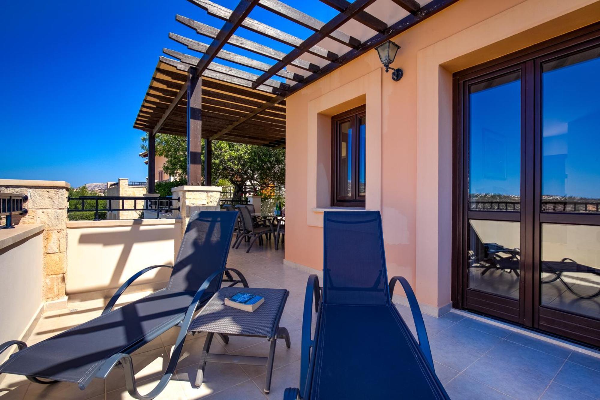 Fantastic Junior Villa Cz02 Salamis With Gorgeous Views, Aphrodite Hills Kouklia Esterno foto