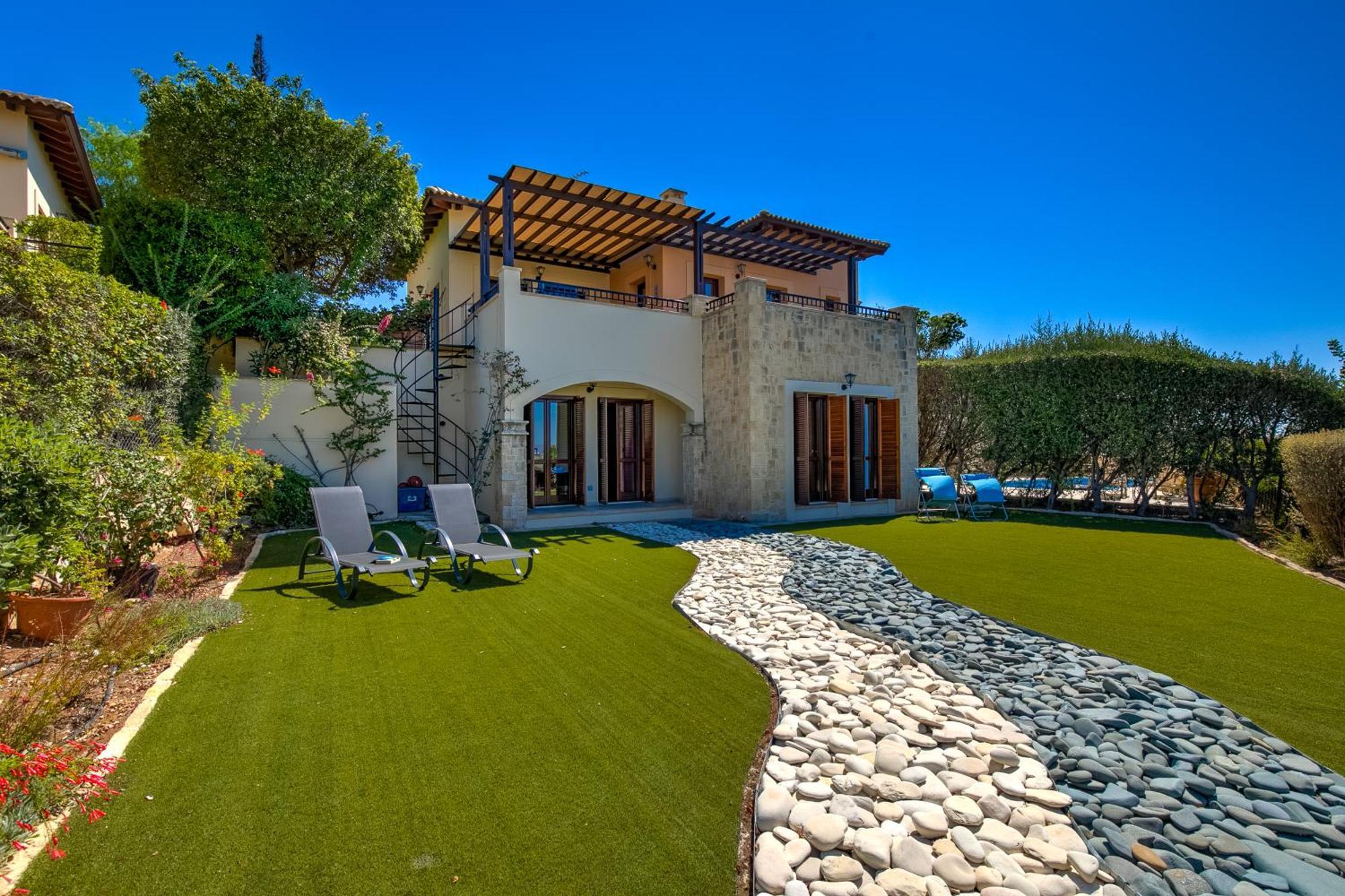 Fantastic Junior Villa Cz02 Salamis With Gorgeous Views, Aphrodite Hills Kouklia Esterno foto
