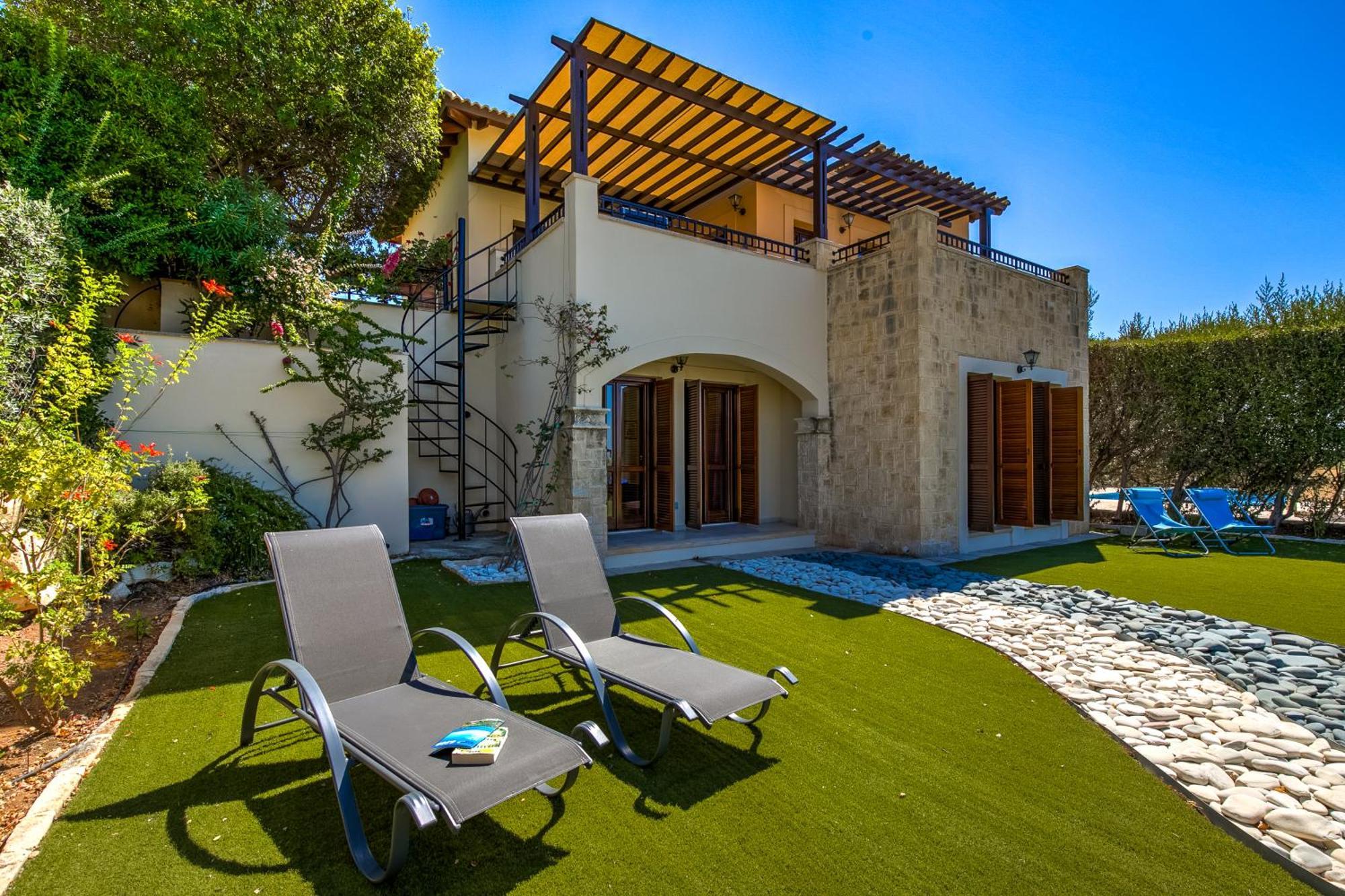 Fantastic Junior Villa Cz02 Salamis With Gorgeous Views, Aphrodite Hills Kouklia Esterno foto