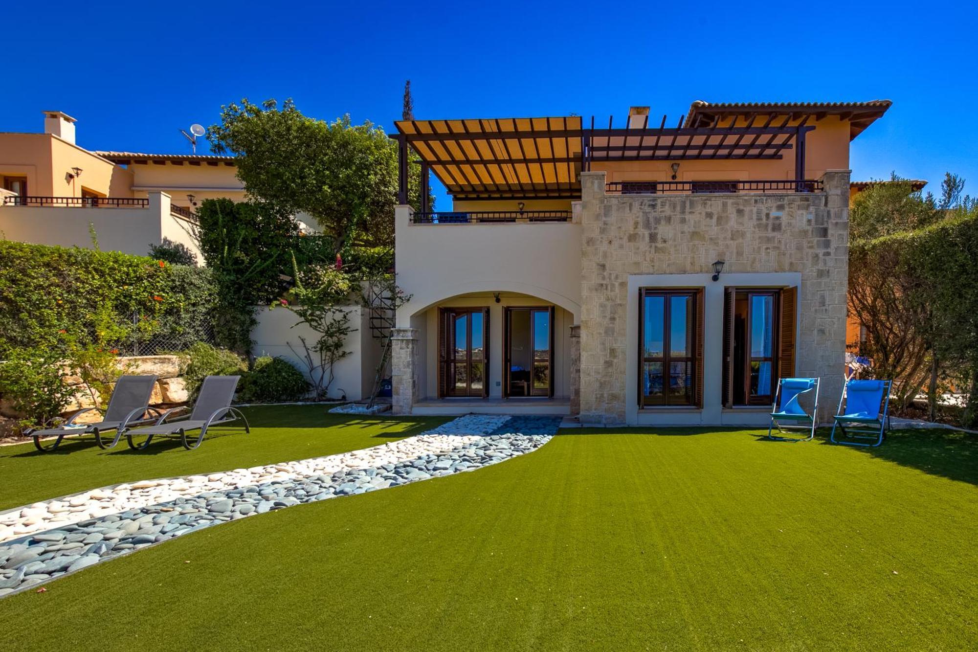 Fantastic Junior Villa Cz02 Salamis With Gorgeous Views, Aphrodite Hills Kouklia Esterno foto