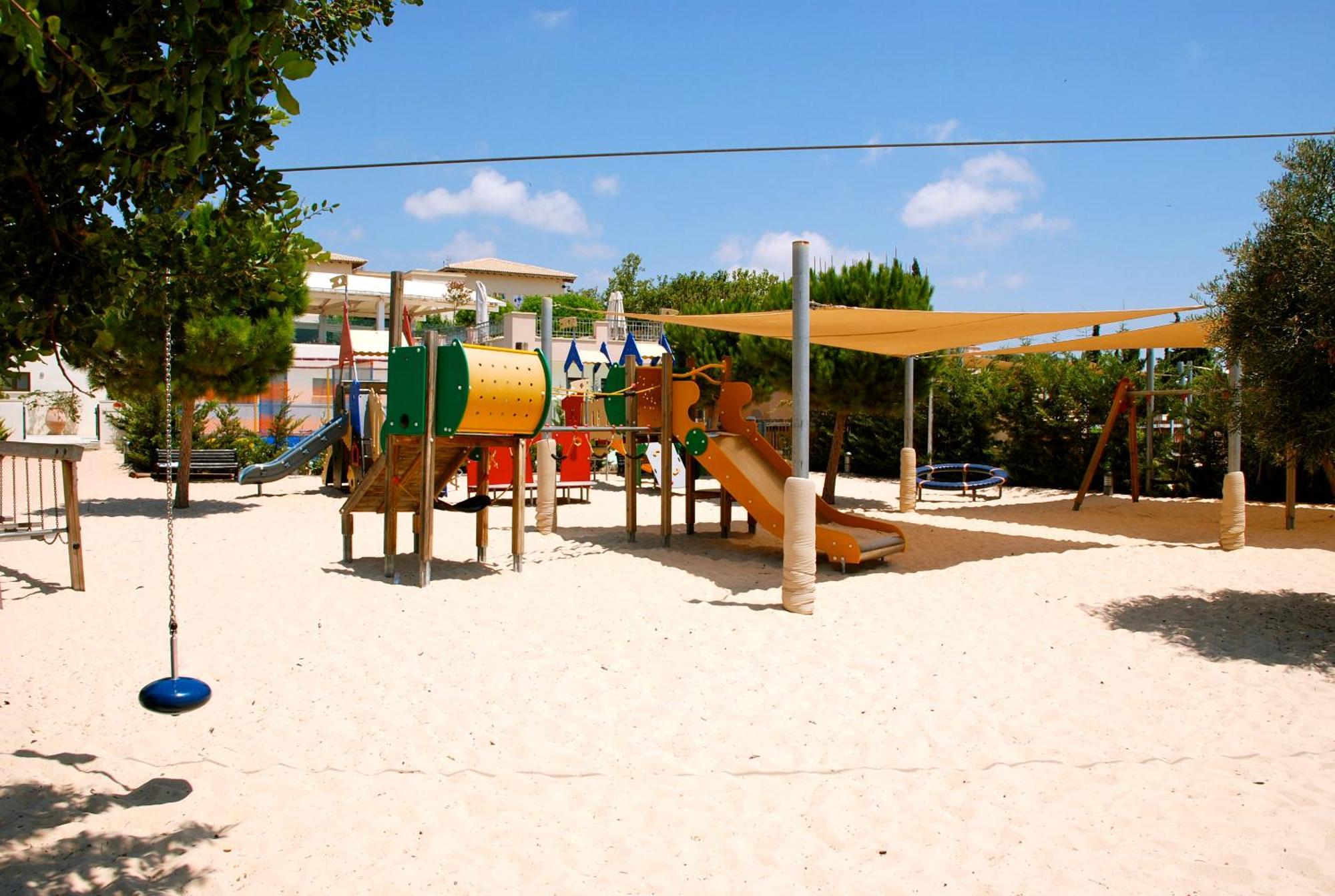 Fantastic Junior Villa Cz02 Salamis With Gorgeous Views, Aphrodite Hills Kouklia Esterno foto
